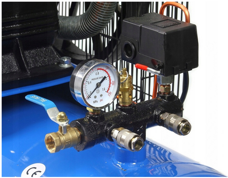 Kompresor olejowy sprężarka tłokowa 300 l 1150 l / min 8 bar 400v MAR-POL