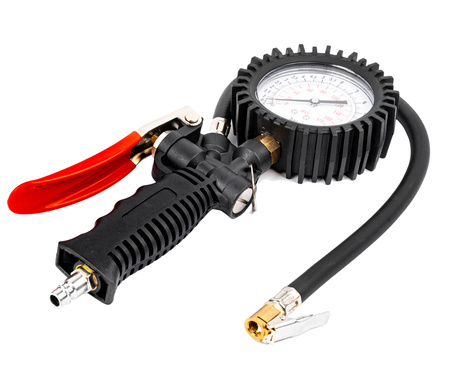 Pistolet do pompowania kół z manometrem 12 bar FALON-TECH