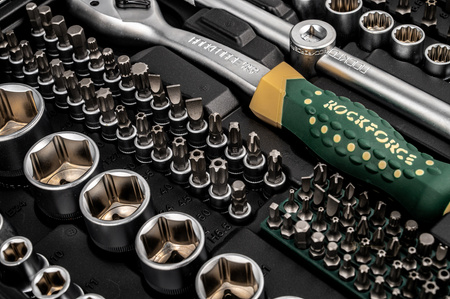 Zestaw narzędziowy warsztatowy klucze nasadowe nasadki płaskie torx 216 + 6el ROCKFORCE