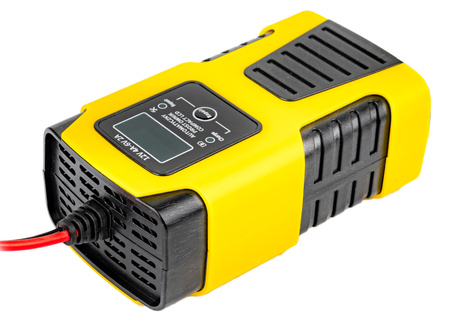 Prostownik automatyczny do akumulatora LCD 12V/6V 4A/2A VOLT POLSKA