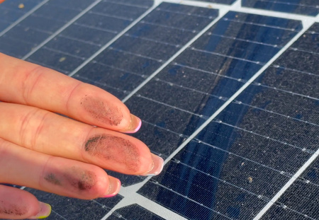 Płyn do mycia paneli solarnych i instalacji fotowoltaicznych PREMIUM 1L VOLT POLSKA