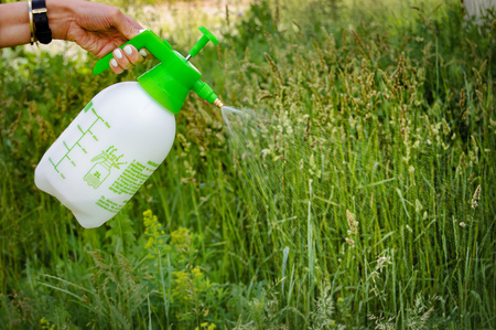 Opryskiwacz ciśnieniowy ręczny spryskiwacz 2 litry GEKO|