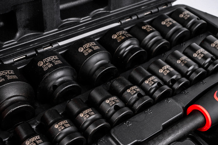 Klucze nasadowe zestaw 32 elementów 1/2" ROCKFORCE