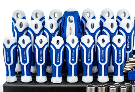 Zestaw śrubokrętów wkrętaków bity klucze nasadki imbusy torx z magnesem 122el FALON-TECH