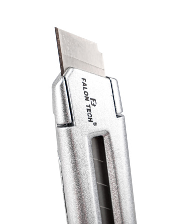 Nóż metalowy uniwersalny 18 mm do tapet wykładzin blokada ostrza FALON-TECH