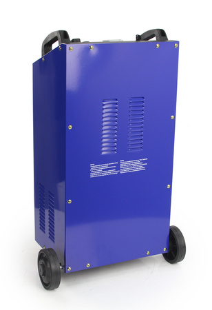 Prostownik z rozruchem CLASS 750 LCD 60-900Ah MAR-POL