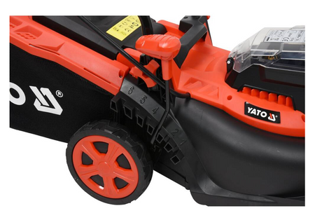 Kosiarka ogrodowa do trawy akumulatorowa 36V 2x2Ah 34cm YT-85220 YATO