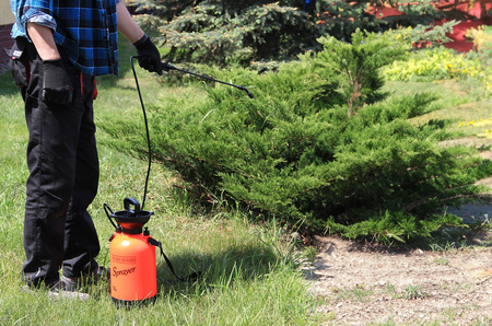 Opryskiwacz ciśnieniowy rozpylacz ogrodowy ręczny 5l długa lanca SPRAYER 89516 YATO