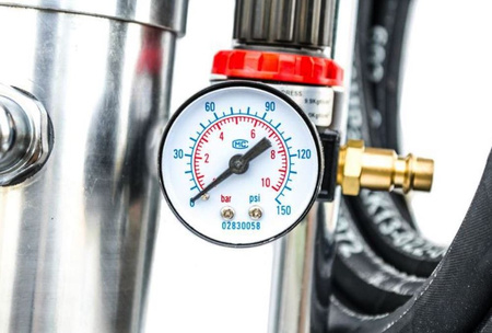 Smarownica tawotnica pneumatyczna 17 L MAR-POL