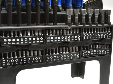 Zestaw śrubokrętów wkrętaków bity klucze nasadki imbusy torx z magnesem 122el GEKO