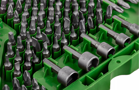 Zestaw akcesoriów do drewna i metalu stal CRV 120 elem. walizka ROCKFORCE