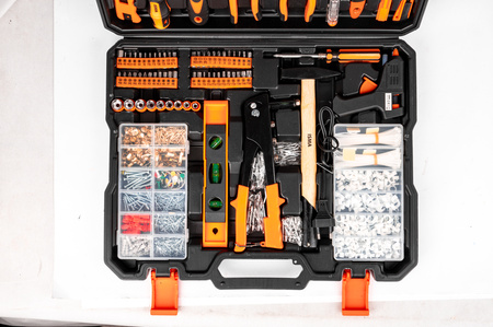 Zestaw narzędziowy warsztatowy młotek wkrętaki bity akcesoria xxl 1372el ISMA