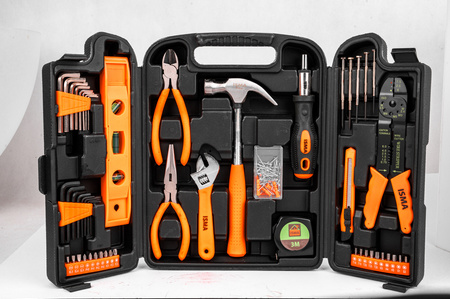 Zestaw narzędziowy klucze nasadowe imbusowe wkrętaki młotek bity 129el ISMA