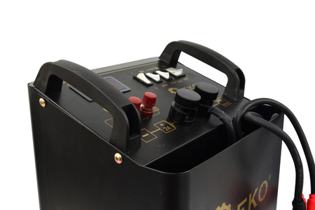 Prostownik z rozruchem CLASS 430 12/24V 360A LCD GEKO