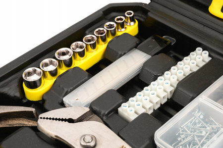 Zestaw narzędziowy klucze nasadowe wkrętaki bity nasadki walizka 650 elem. WMC