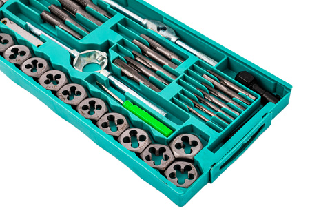 Zestaw narzynki gwintowniki kalibrowniki 40 sztuk FALON-TECH