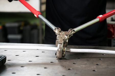 Zaciskarka hydrualiczna praska do rur PEX AL PRO + 8 głowic YT-21735 YATO