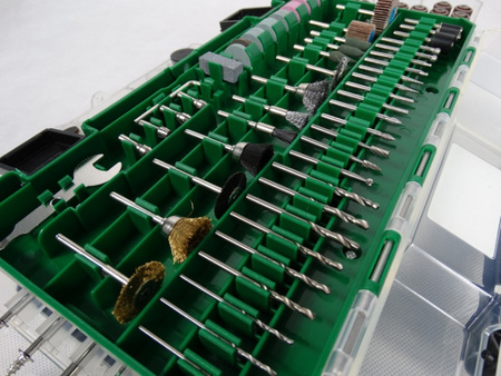 Zestaw szlifierski Hitachi 753949 do drewna metalu 389 sztuk