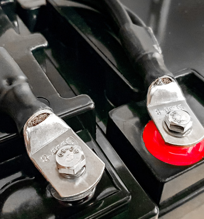 Przewód do łączenia akumulatorów AGM i żelowych 1szt. VOLT POLSKA