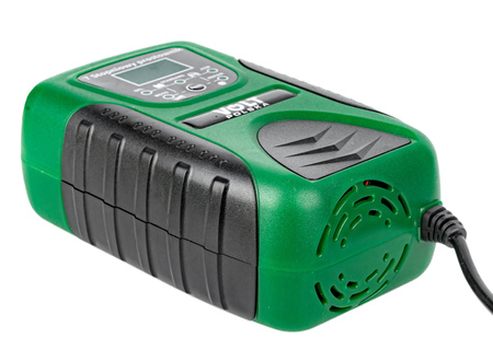 Prostownik automatyczny do akumulatora LCD 12V 8A VOLT POLSKA