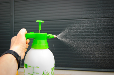 Opryskiwacz ciśnieniowy ręczny spryskiwacz 2 litry GEKO|