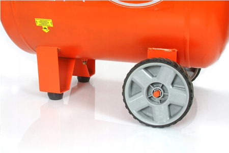 Kompresor olejowy 2-tłokowy ze zbiornikiem o pojemności 115l i mocy silnika 2,2Kw BJC