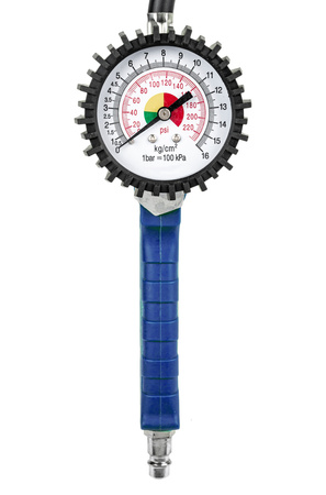 Pistolet do pompowania kół z manometrem wąż 126 bar TRADE HOUSE