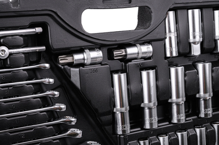 Zestaw narzędziowy klucze nasadowe oczkowe płaskie torx nasadki 218el JCB