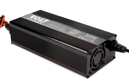 Prostownik ładowarka do ładowania akumulatora litowego LiFePo4 20A 24V VOLT POLSKA