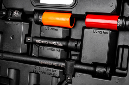 Profesjonalne klucze nasadowe zestaw 32el. 1/2" JCB