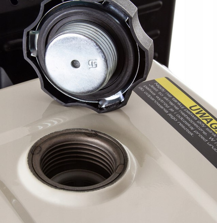 Silnik spalinowy z rozrusznikiem spalinowy benzynowy 15KM wał 25mm MAR-POL