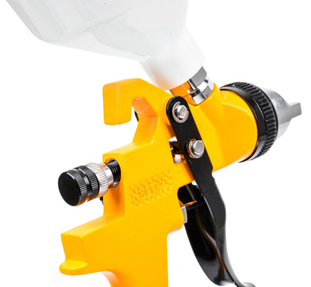 Pistolet malarski lakierniczy do malowania pneumatyczny 1.4 mm 600ml JCB
