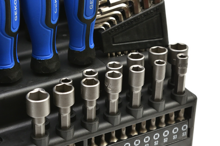 Zestaw śrubokrętów wkrętaków bity klucze nasadki imbusy torx z magnesem 122el GEKO