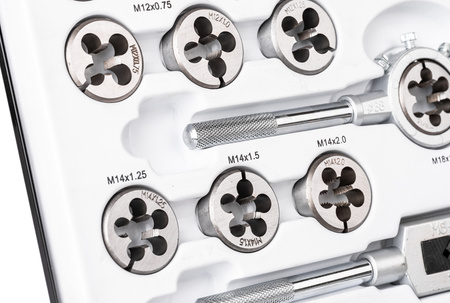 Zestaw narzynki gwintowniki kalibrowniki 110 szt M2-M18 walizka SCHEPPACH