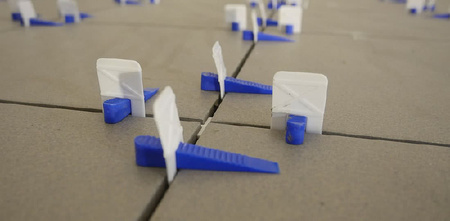 System poziomowania płytek +szczypce (zestaw 300 klipsów, 100 klinów) SILVER