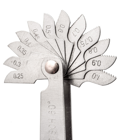 Gwintomierz miernik gwintu wzornik grzebień 0,25-6mm 24 el FALON-TECH