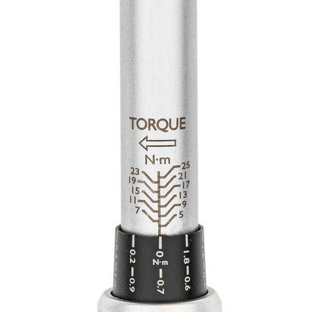 Klucz dynamometryczny z blokadą etui certyfikat kalibracji 5-25Nm 3/8" JCB